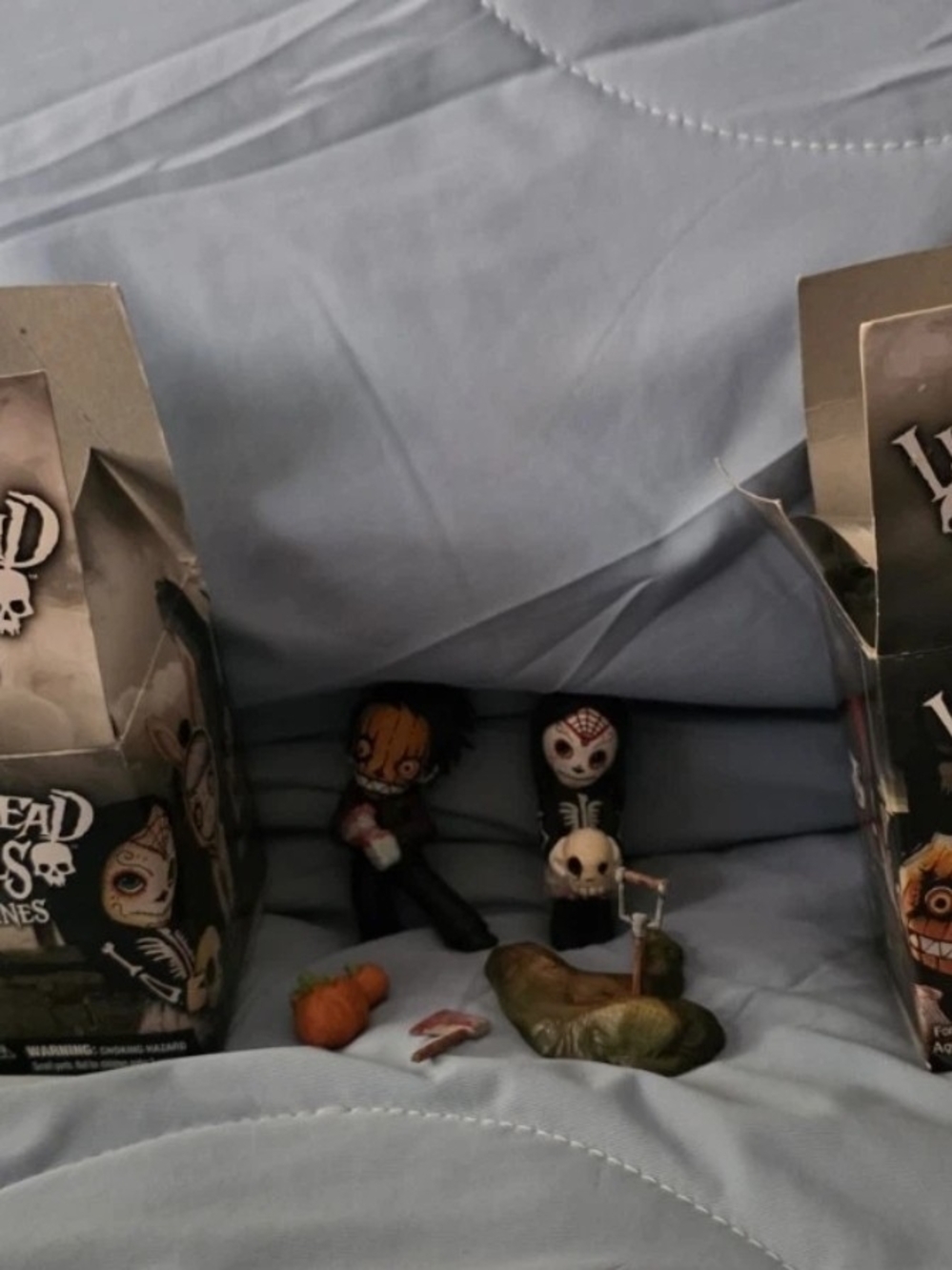 please Living Dead Dolls Boxed please read  Gothic Horror Skeleton Figurine